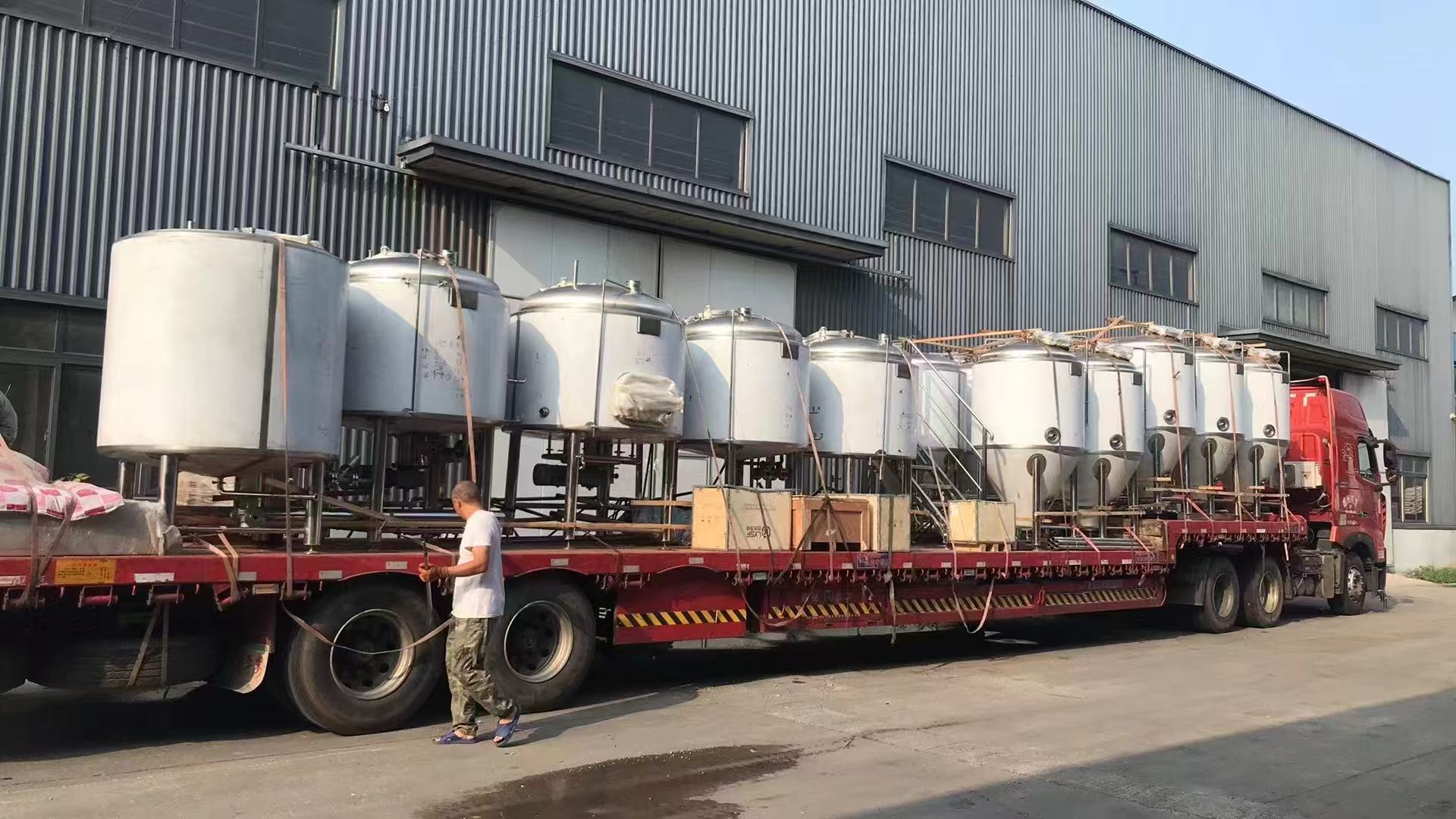 拉萨精酿啤酒设备厂—精酿啤酒设备
